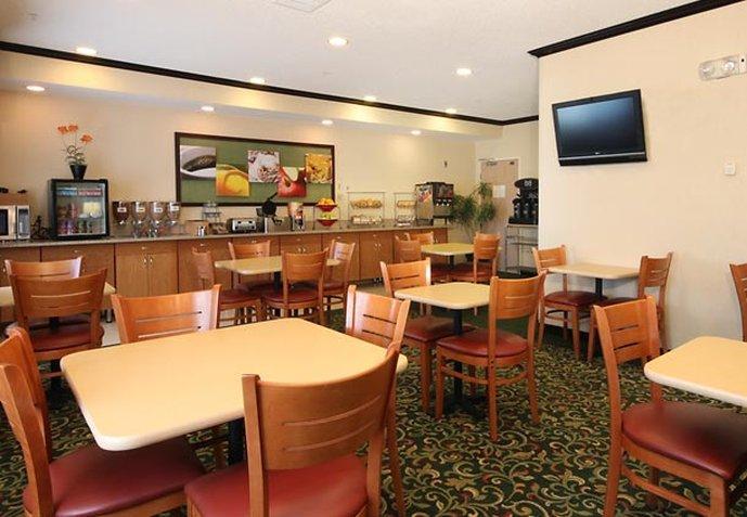 Baymont By Wyndham Coon Rapids Hotel Ngoại thất bức ảnh
