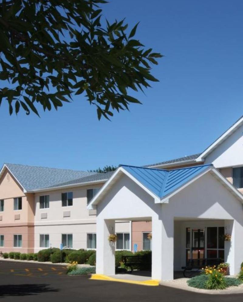 Baymont By Wyndham Coon Rapids Hotel Ngoại thất bức ảnh