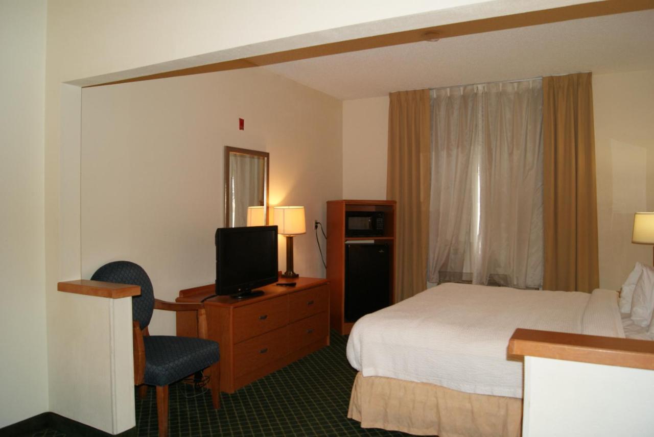 Baymont By Wyndham Coon Rapids Hotel Ngoại thất bức ảnh