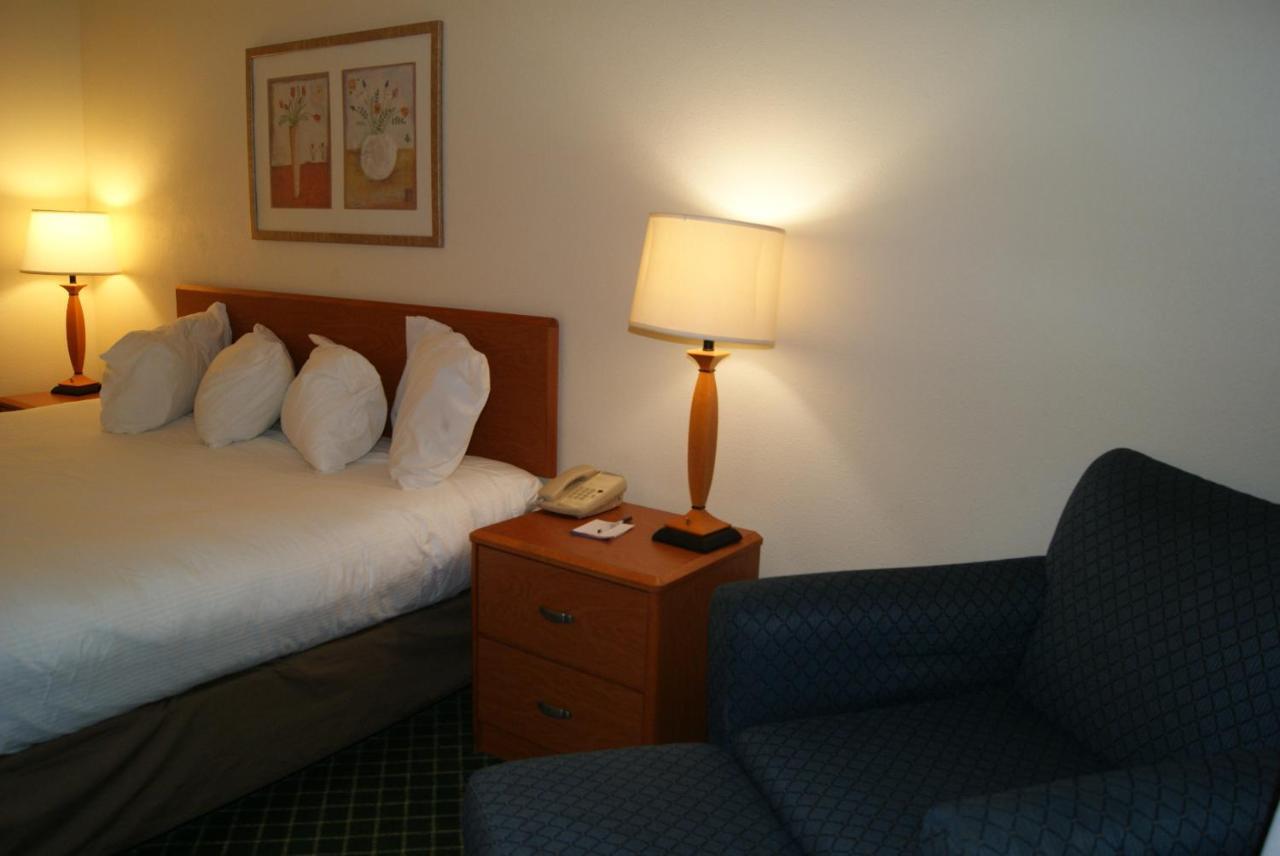 Baymont By Wyndham Coon Rapids Hotel Ngoại thất bức ảnh