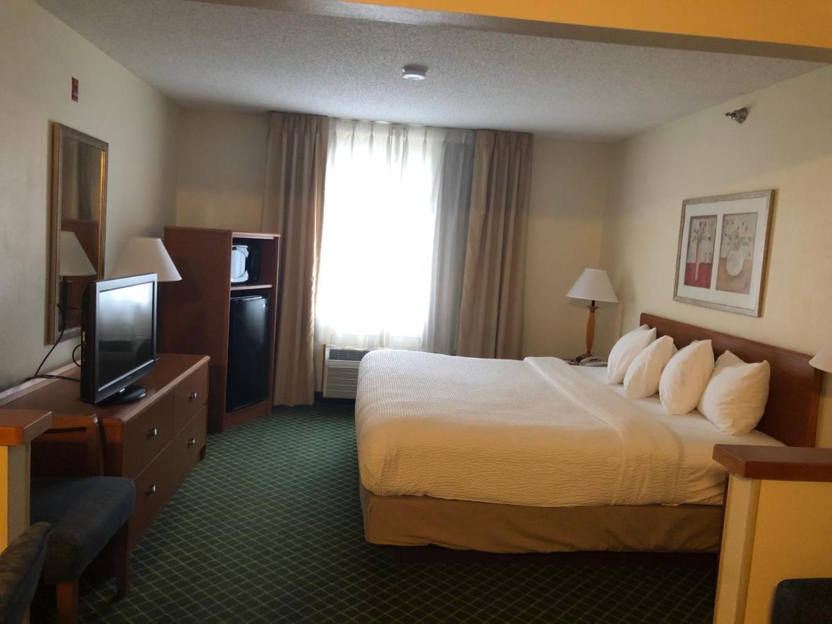 Baymont By Wyndham Coon Rapids Hotel Ngoại thất bức ảnh